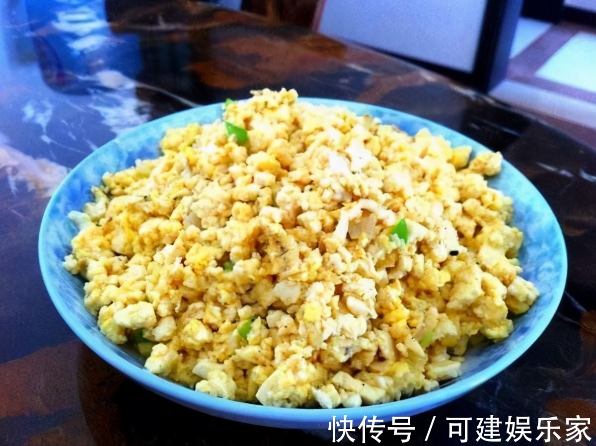 皱纹|女人若想变年轻,尽量经常吃的美食,或助你减少皱纹,延缓衰老