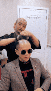 |搞笑GIF图:姑娘一看就是非常无聊