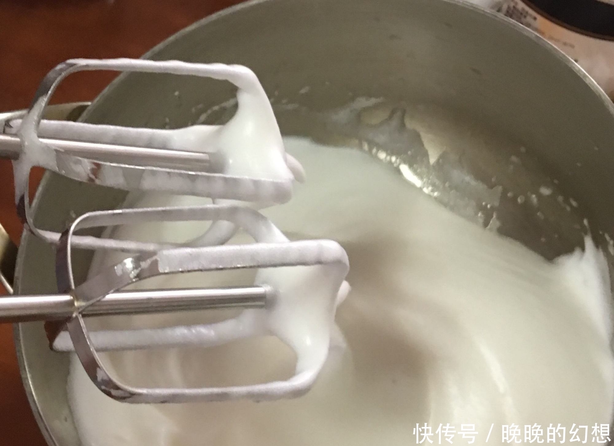鸡蛋|5个鸡蛋、1碗面粉，不要烤箱也能做蛋糕，一看就会，适合初学者