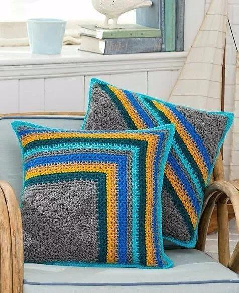 零线太多别浪费,试试钩一钩拼花抱枕,在家非常好用!附图解