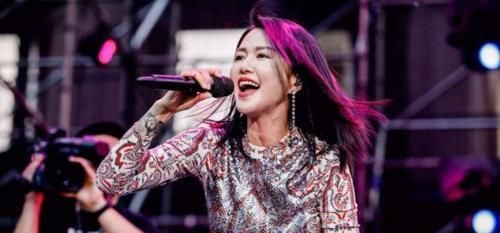 江映蓉|還記得09年的《超級(jí)女聲》嗎?如今亞軍做了導(dǎo)師,冠軍卻在當(dāng)選手