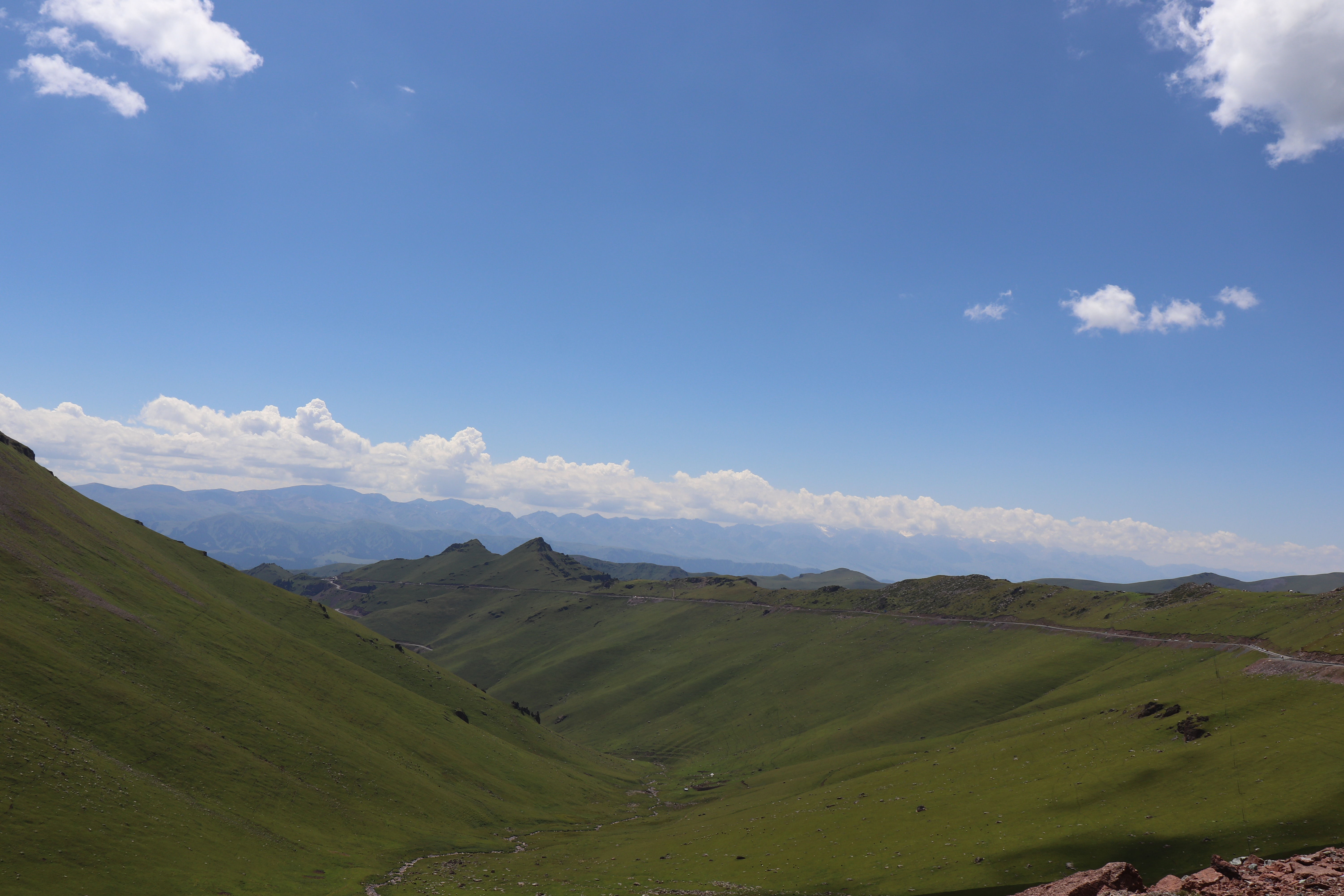 自驾独库公路，饱览天山风情