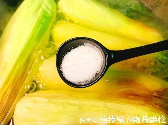 玉米|保存玉米时,不能直接冷冻,大厨教你方法,放1年不坏,鲜甜软嫩