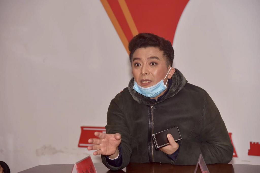  小城|“十字路口”怎么走？淮剧《小城》向学子犀利“发问”