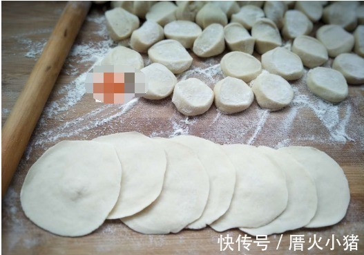 韭菜饺子|韭菜饺子,怪不得不鲜香,全靠它来提味,胜过肉馅,不知道可惜了