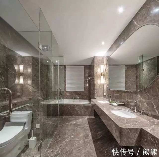 这些卫生间瓷砖也太帅了吧,果然有钱装修就是好看