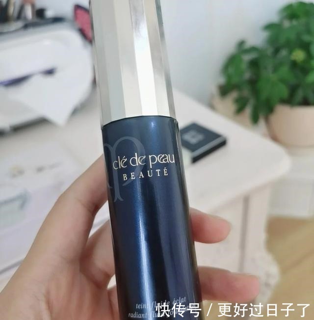 cbp 专属干皮的粉底液，别只知道沁水！这几款上脸妆感更水润、自然！