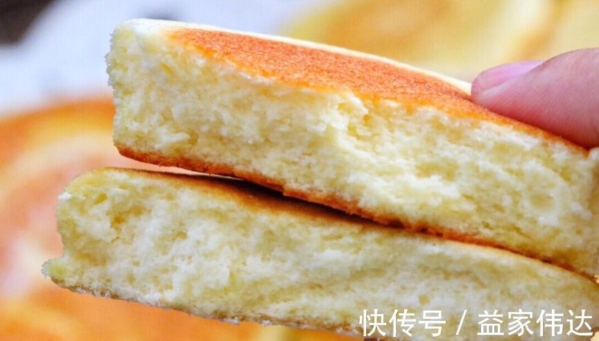 不用烤箱的小蛋糕,平底锅就能搞定,口感非常细腻,好吃不上火