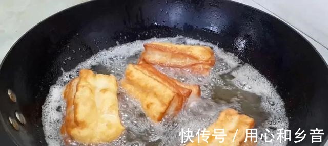 松软|这种创意油条做法,外皮酥掉渣,里面松软香甜,好吃又简单!