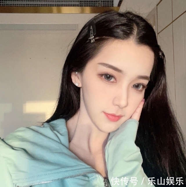 伟德bv1946官网-网红董赤赤发声患有严重抑郁