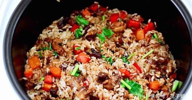 3道电饭煲版懒人焖饭，饭菜一锅出，满嘴喷香，美味省心~！