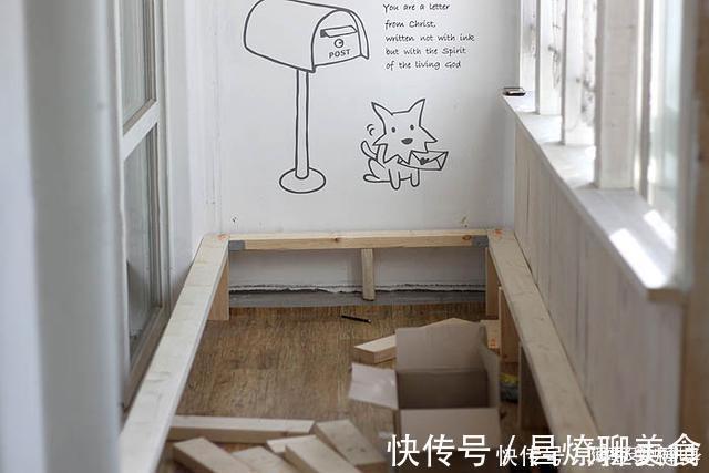 储物空间|以后阳台就学他这样装,抬高30公分,做个甲板地台,啥都能塞里面