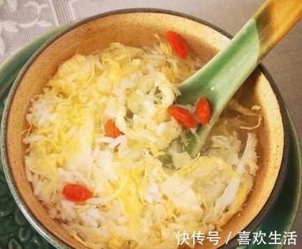 枸杞|冬天喝這道飲品，天冷喝一碗，手腳不涼，全身暖，氣色紅！