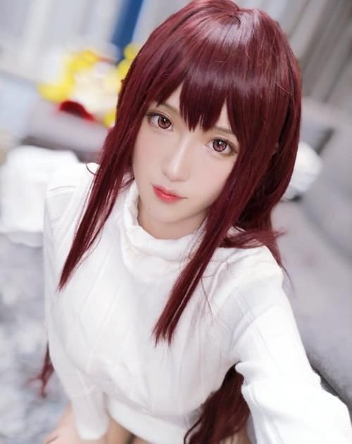 腐团儿为了展示好身材,长袖针织衬眨眼迷死人,女神模样太美了