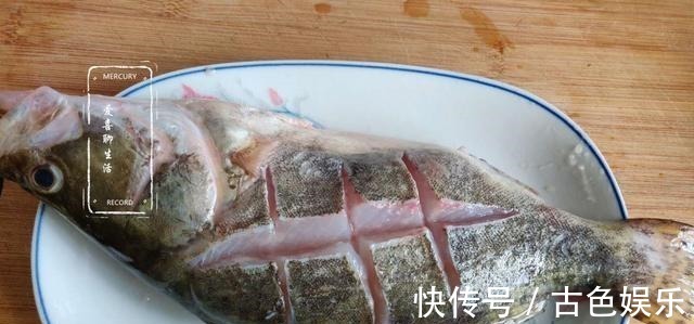 它是淡水鱼中的“极品”,四季都便宜,刺少肉嫩,孩子多吃长身体!