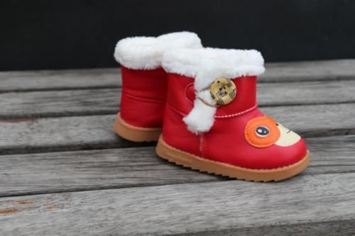 孩子|家长给孩子买棉鞋，这几点需要注意！有的虽保暖但也伤脚
