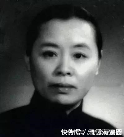 张嘉玢#88岁张幼仪去世时,墓碑上刻了四个字,字字都是对徐志摩的讽刺