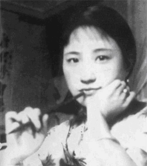  现场|徐志摩去世现场：头上一个洞，半边身体被折断，冰心的悼词似有暗示