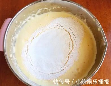 成功率|别再用电饭煲做蛋糕了，试试不锈钢盆蒸蛋糕，不分蛋，成功率更高