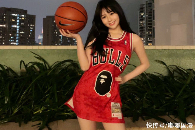 邱淑贞女儿cos晴子神还原？什么时候长得漂亮就能叫cos了？