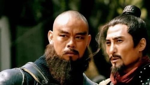 施耐庵&为何李逵敢跟武松拼命,卢俊义鲁智深却不敢?是不敢还是不肯?