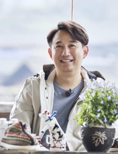 《向往5》曝光常驻MC人选,彭昱畅依旧常驻,但这次他也来了