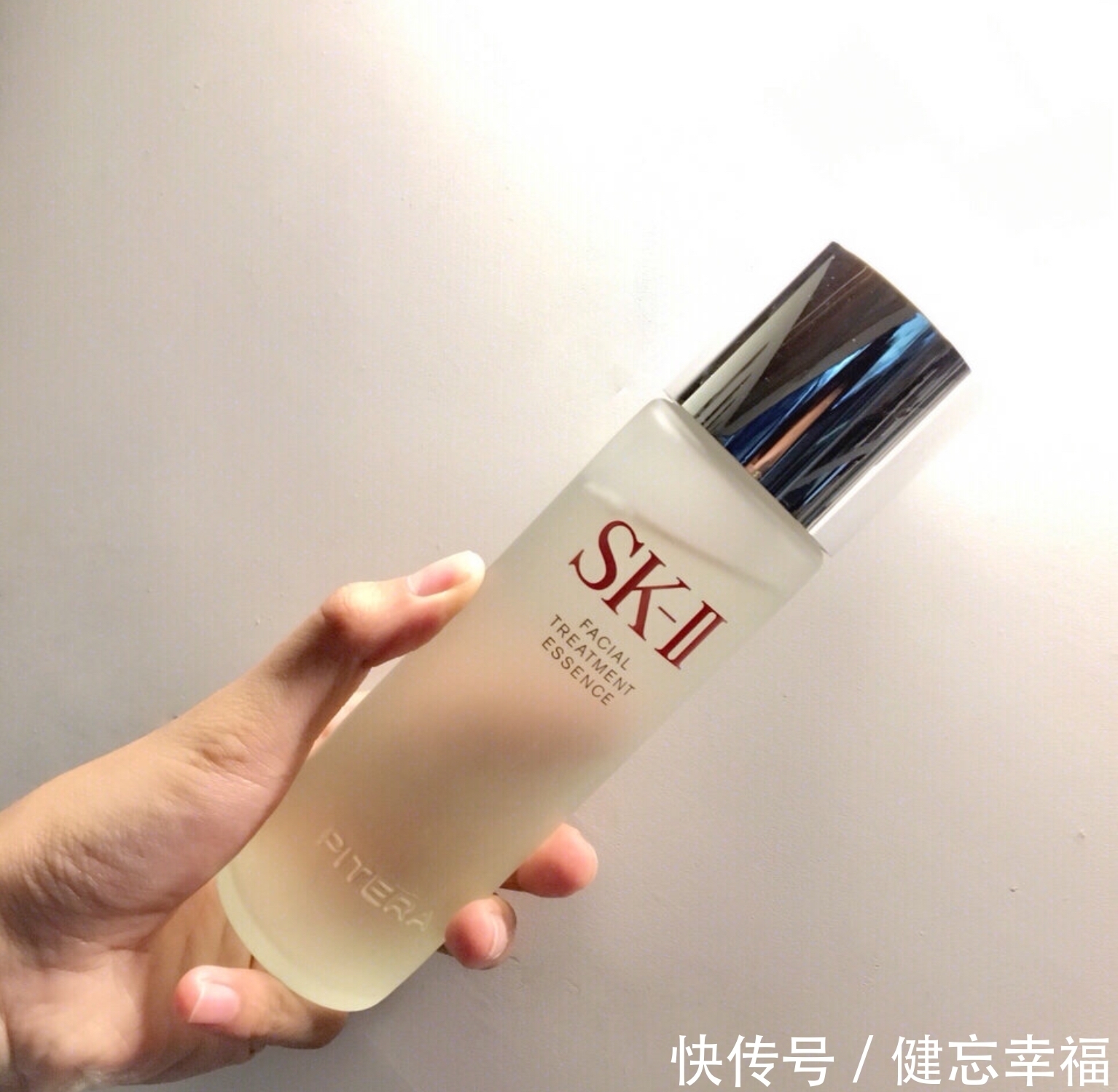 贵妇 月入过万的人都用啥护肤品?很多人都用不起,后两种也少有人知道