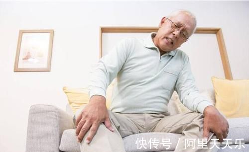 膝关节|老人经常爬楼梯，容易致膝关节受损！保护膝关节，牢记这4点