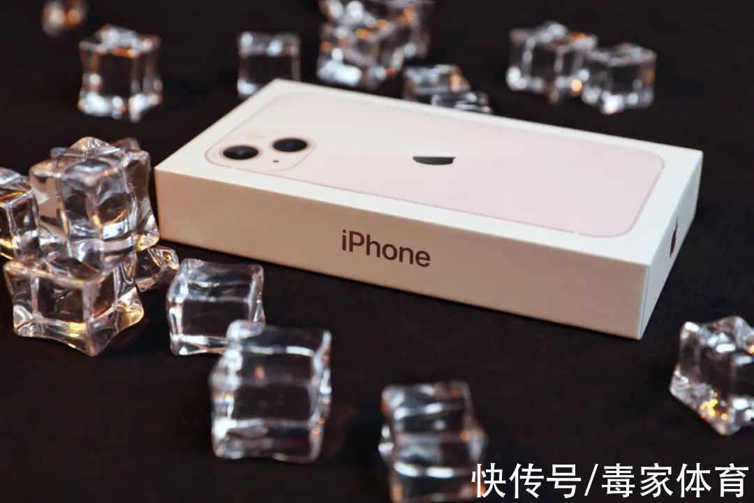 buds|iPhone13「粉色」抢先开箱实测！什么水平？