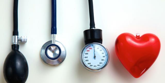 云台冰菊|高血压患者不能吃大蒜?医生提醒:除大蒜外,还要少碰这2种食物