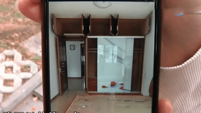 退房|住9年公租房退房后，男子让下任给3万家具费，租客你拿走