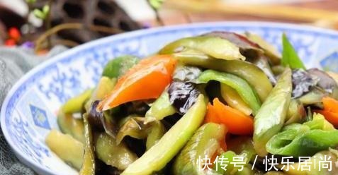 茄子|不放一滴水,饭店大厨亲授,茄子超好吃的做法!吃过的朋友都爱了!