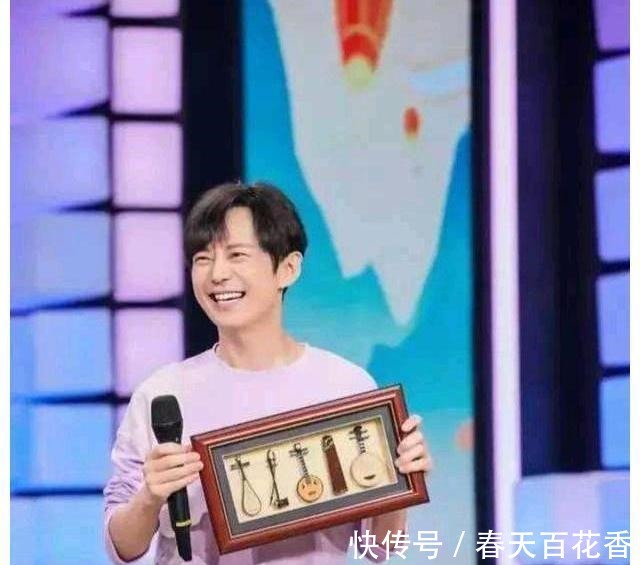 等到真相！何炅9字回應(yīng)《快本》停播及即將辭職《快本》