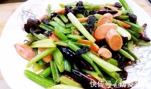 美容养颜|黑木耳和此物是绝配，一周吃一次，帮血管做个大扫除，美容养颜