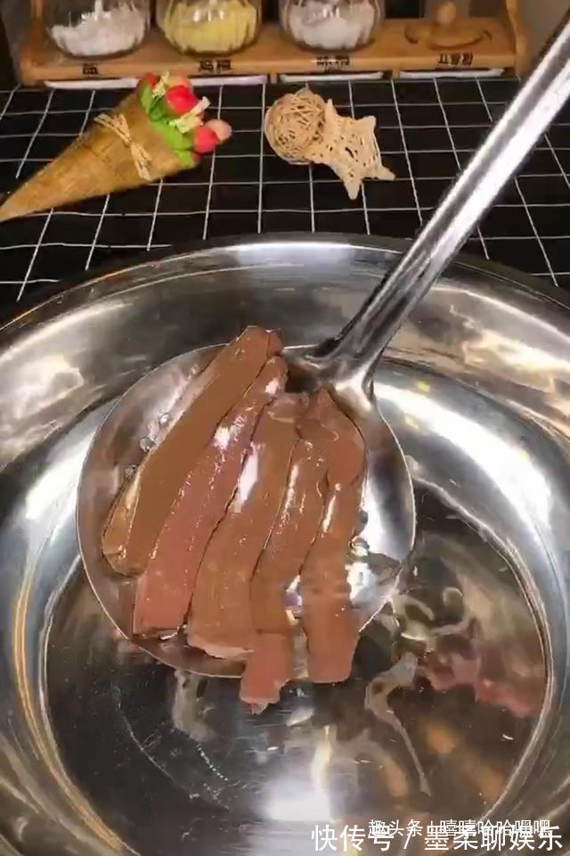解毒|鸭香扑鼻,口感鲜嫩,补血解毒,不可多得的美味之家常鸭血!