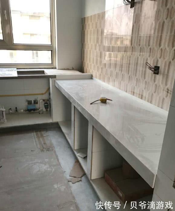 嵌入式|现在还有人砖砌橱柜?老土公婆非要弄,没想到装修完效果还不错