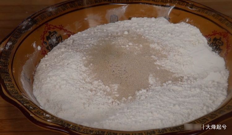 胡萝卜吃了30年，有种做法是头一次见，酥脆宣软，上桌就被抢光
