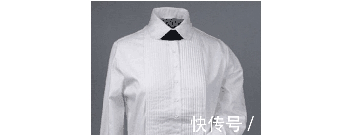 美国海军|美海军女军官的正装礼服，2种胸罩要写名字，可戴耳钉，高跟鞋配丝袜