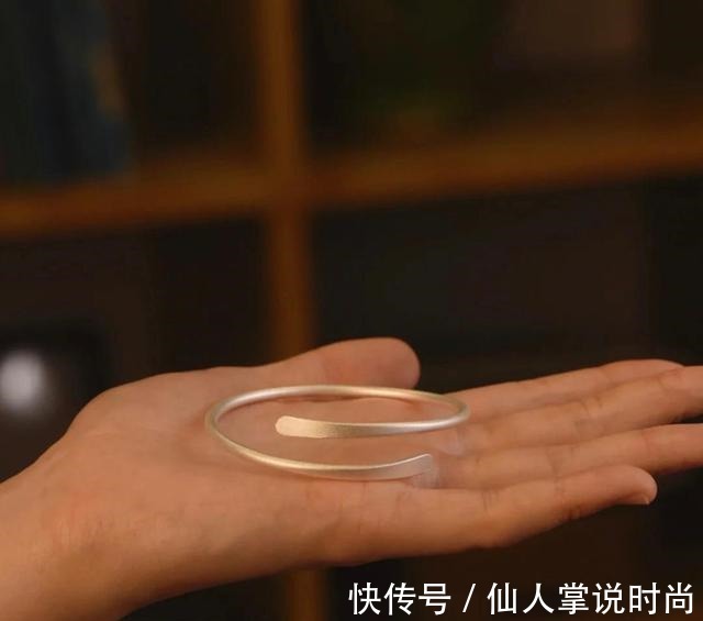 克重 银手镯以旧换新,记住“三要三不要”,不然吃亏了都不知道!