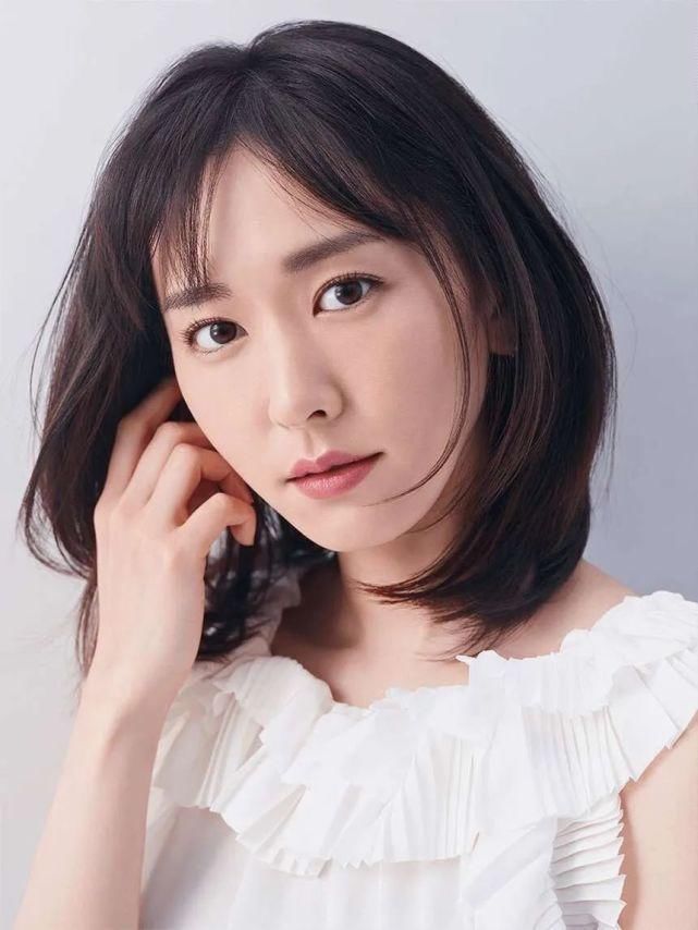 龙须刘海 秒变巴掌脸!原来“瘦脸”不仅要靠发型,还要选对发色和刘海!