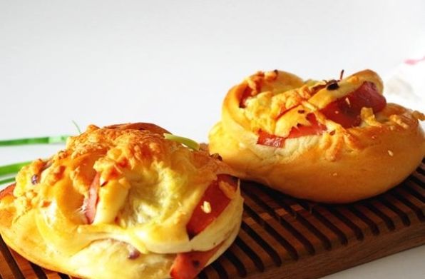 芝士火腿面包怎么做 芝士火腿面包的做法分享 快资讯
