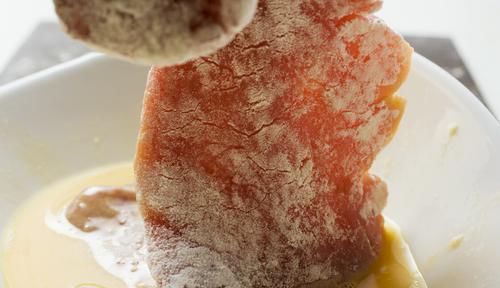 想吃锅包肉不用买，教你家常版做法，出锅酸甜可口，又香又脆