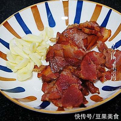 亚硝酸钠|#一口新年味，全家享佳味# 腊肉炒荷兰豆