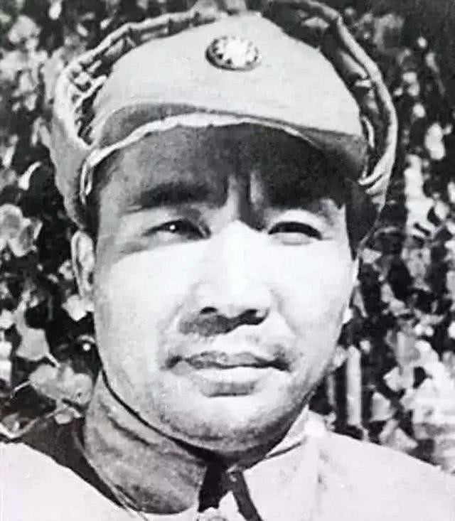 八宝山|抗战打满全场的国军虎将，获得美国颁发的勋章，死后葬入八宝山