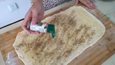 发面别做馒头和大饼了,换个新做法,简单又好吃,连吃3个不解馋