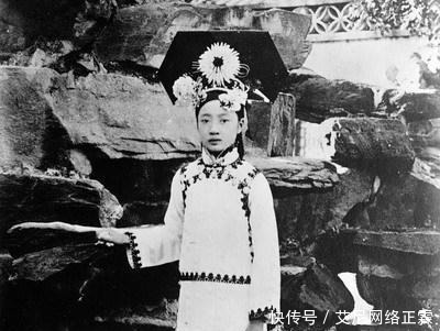明星|清朝灭亡后，漂亮的格格们都嫁给了谁呢？后人还成为了大明星？