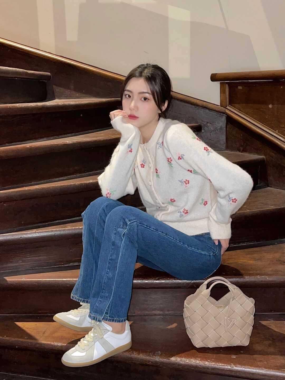 法式 深冬室内穿搭,一定要试一下“轻法式”,甜糯优雅又有少女感