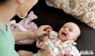 小粽子|谁说宝宝手脚发凉就是穿的少了?判断宝宝冷暖要摸这个部位才准确