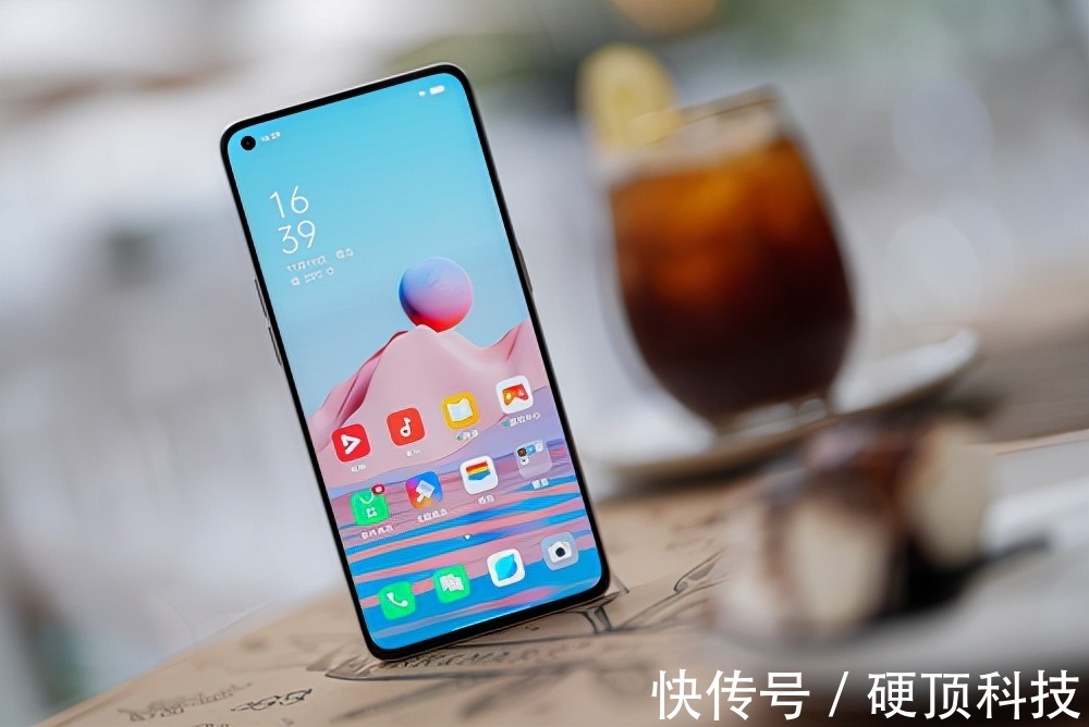 OPPO|骁龙778G+ColoroOS加持！想流畅用三年，OPPO Reno7值得买吗？