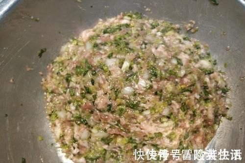 小酥肉|饺子馅想要鲜流油流汁?有人加鸡蛋,有人加油,其实都不全面